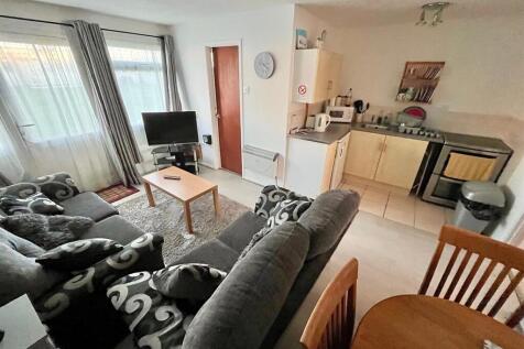 Open Plan Living Room/Dining Area