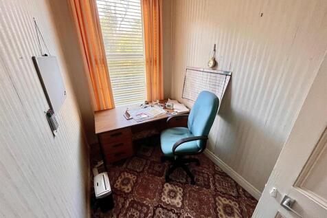 Study/Bedroom 5
