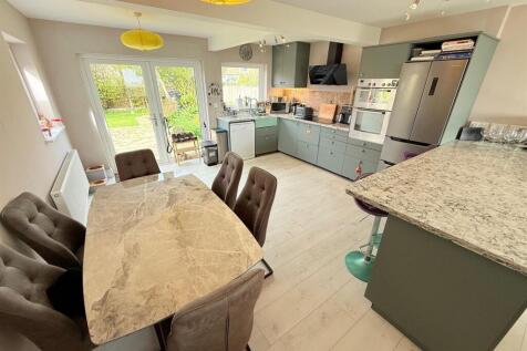 Open Plan Kitchen/Living Room