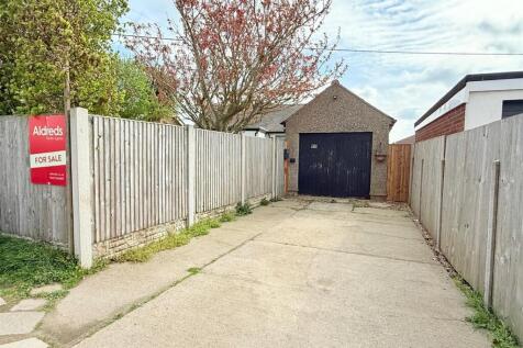 Driveway/Garage