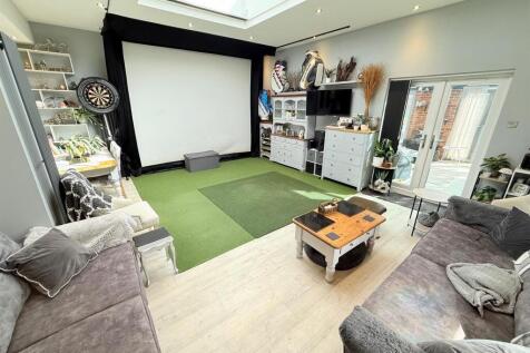 Games Room/Sitting Room