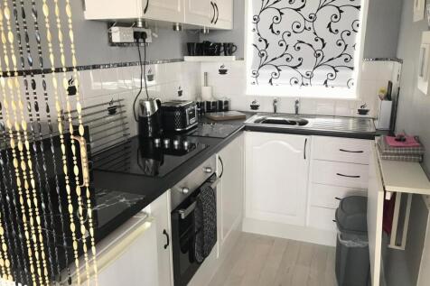 Kitchen (1).jpg