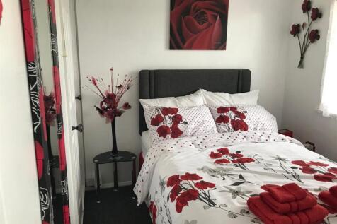 Bedroom 1.jpg