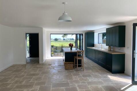 9 Kitchen island.JPG