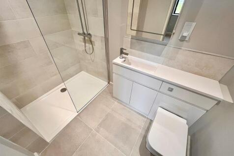 Bedroom 2 En-Suite