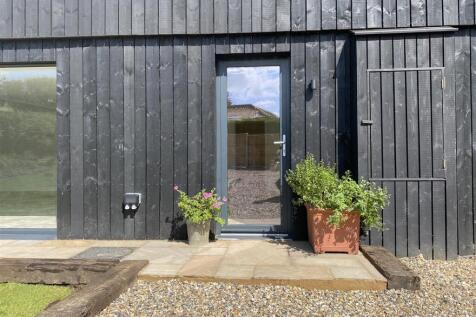 20 Front door.JPG