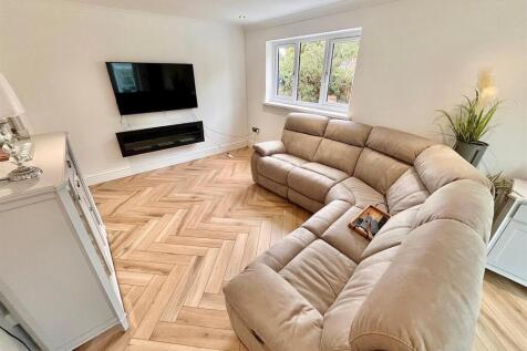 Open Plan Living/Dining Room