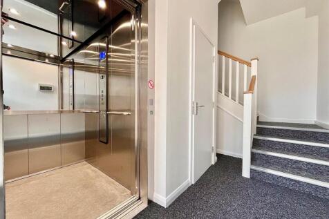 Stairway and lift.jpg