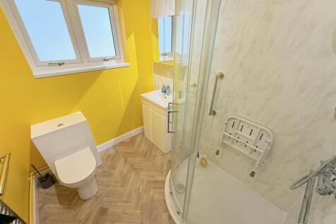 Shower room.jpg