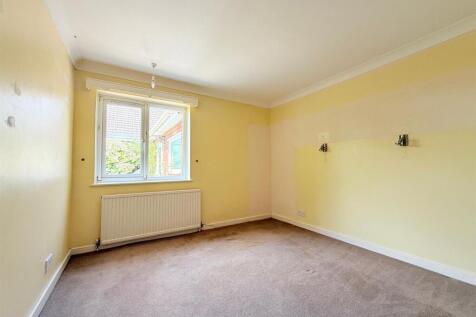 Bedroom 2.jpg