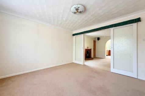 Sitting room (2).jpg