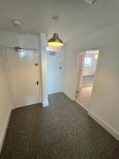 Entrance hall.jpg