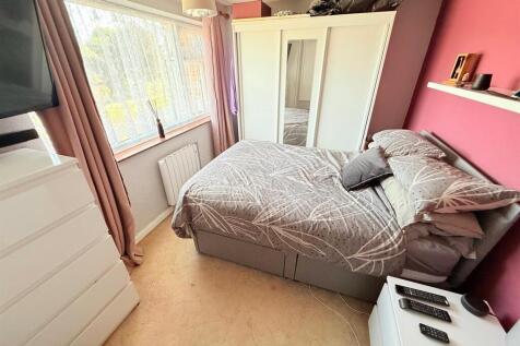 Bedroom 2.jpg