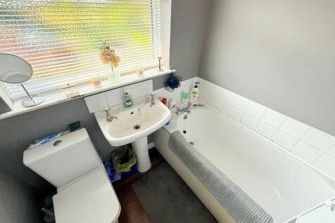 Bathroom.jpg