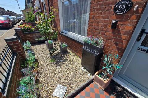 Front Forecourt