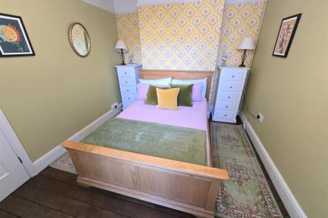 Sitting Room/Bedroom