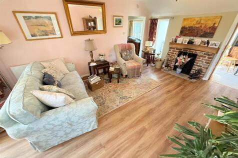Living Room.jpg