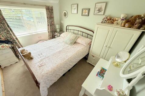 Bedroom 2.jpg