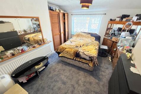 Bedroom 2.jpg