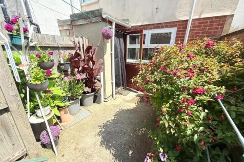 Garden 2.jpg