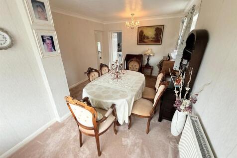 dining room 2.jpg