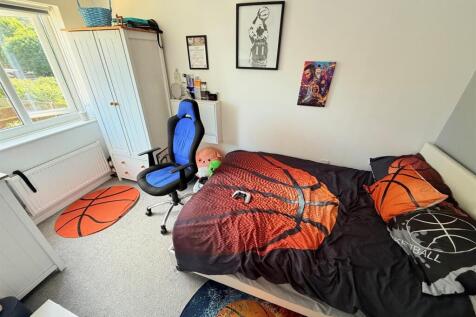 Bedroom 2.jpg