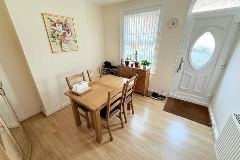 Dining room.jpg