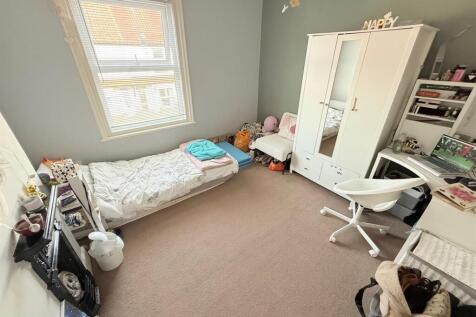 Bedroom 2.jpg