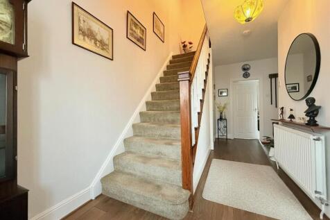 Spacious Entrance Hall