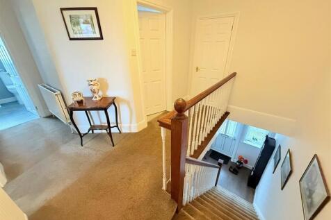 First Floor Spacious Landing