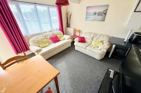 Living Room/ Kitchenette