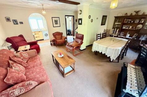 Open Plan Lounge/Dining Room