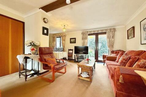 Open Plan Lounge/ Dining Room