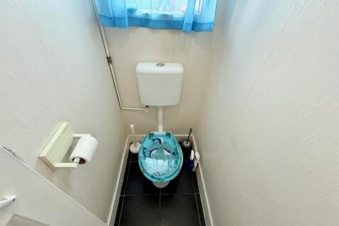 Separate WC
