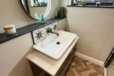 Family Shower Room