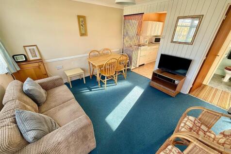Kitchenette / Living Room