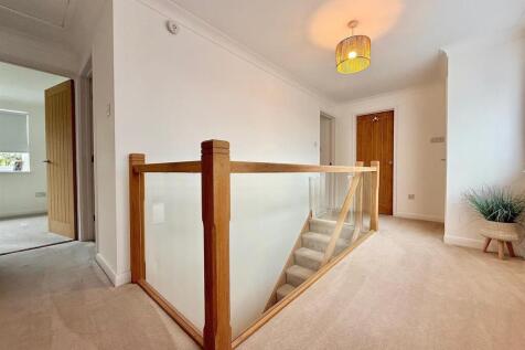 First Floor Galleried Landing