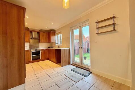 Kitchen-dining room (2).jpg