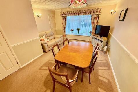 Sitting room/bedroom 3