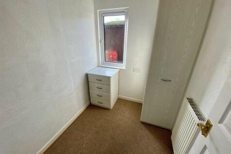 bedroom 3.jpg