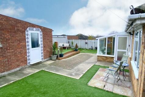GARDEN REAR.jpg