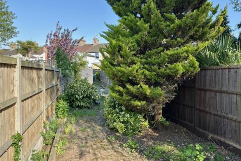 GARDEN AREA.jpg