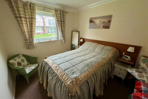 BED 1.jpg