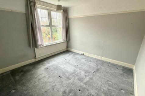 BED 2.jpg