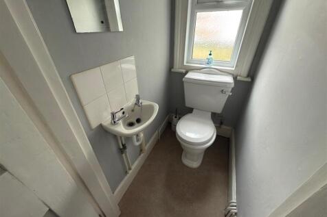 GROUND FLOOR WC.jpg