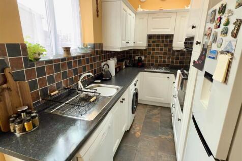 KITCHEN.jpg