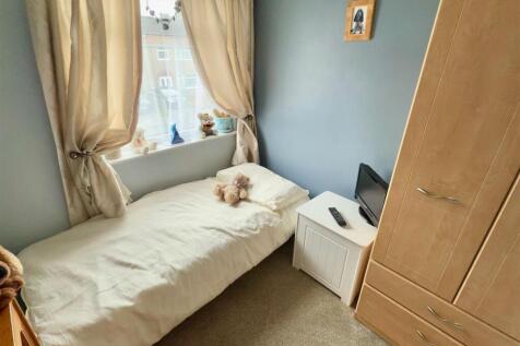 BED 3.jpg