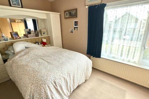 BED 1.jpg