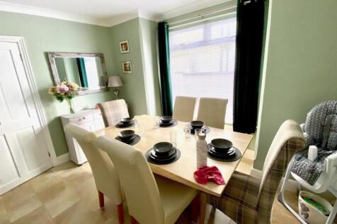 DINING ROOM FORMAL.jpg