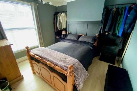 BED 1.jpg